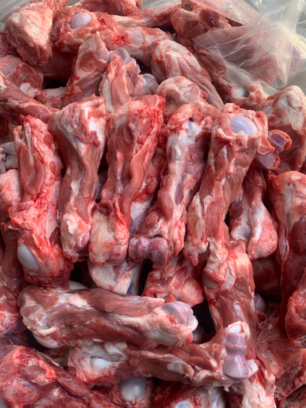 新鲜加肉羊棒骨 带肉 国产清真 纯干无水 锯好发货速冻羊骨髓