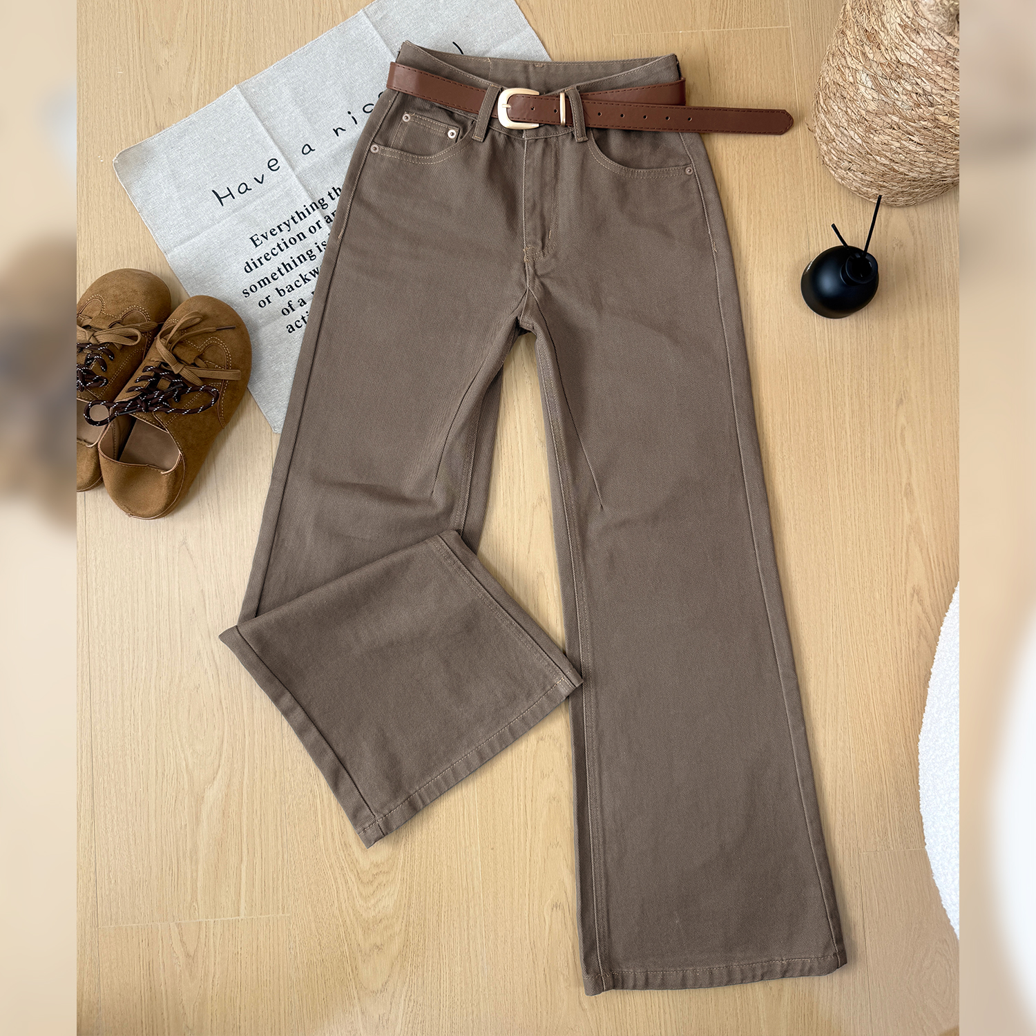 美式高街咖绿垂感微喇牛仔裤女2025秋冬新款复古宽松拖地喇叭裤子