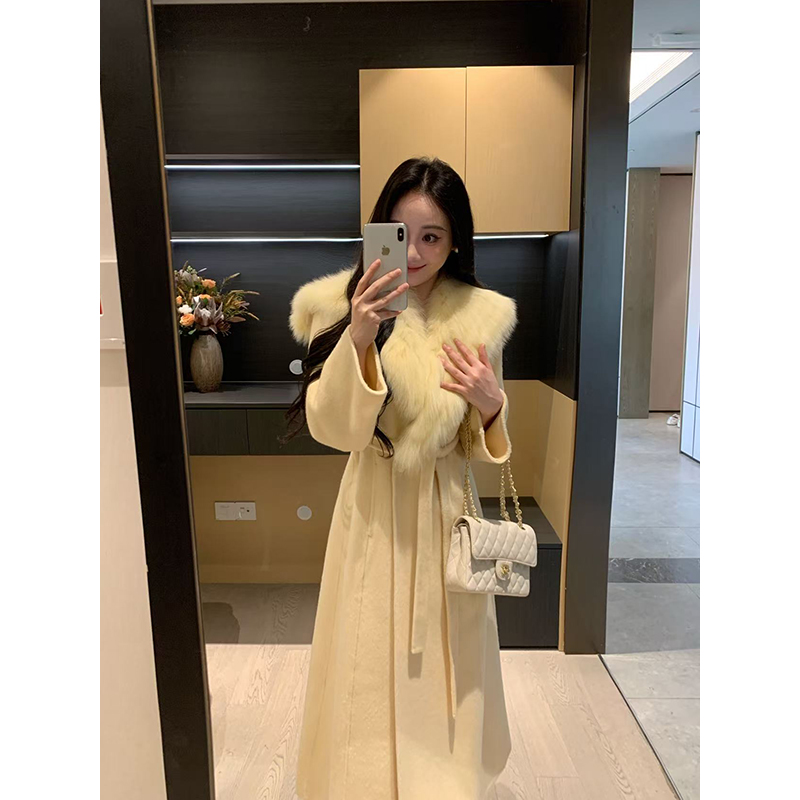 XINYI【富士山下】冬季贵气狐狸毛羊毛大衣女显瘦外套X625X19816