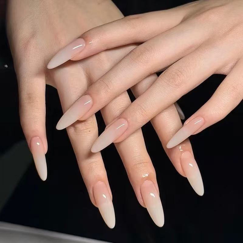 超仙穿戴甲乳白渐变手工腮红裸色简约美甲纯手工ins气质显白高级