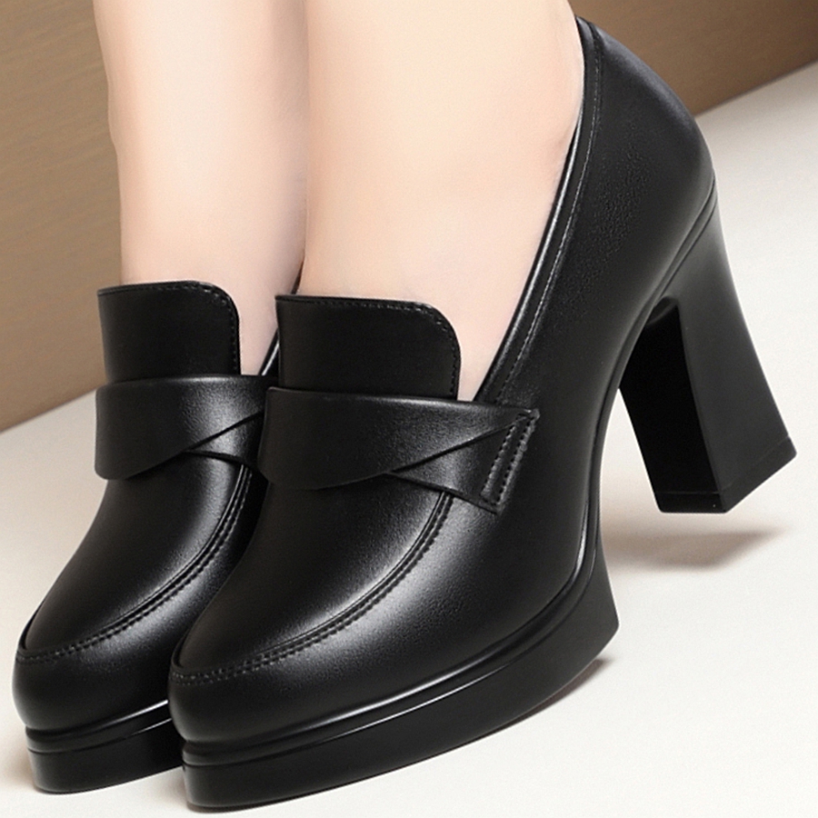 啄木鸟秋季新款浅口低跟纯色单鞋粗跟厚底百搭职业工作鞋女高跟鞋