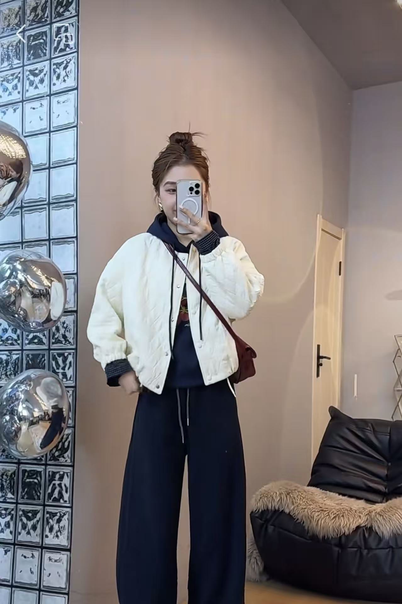 圆领菱形格短款女秋冬新款宽松休闲拼接袖口网红洋气炸街女装