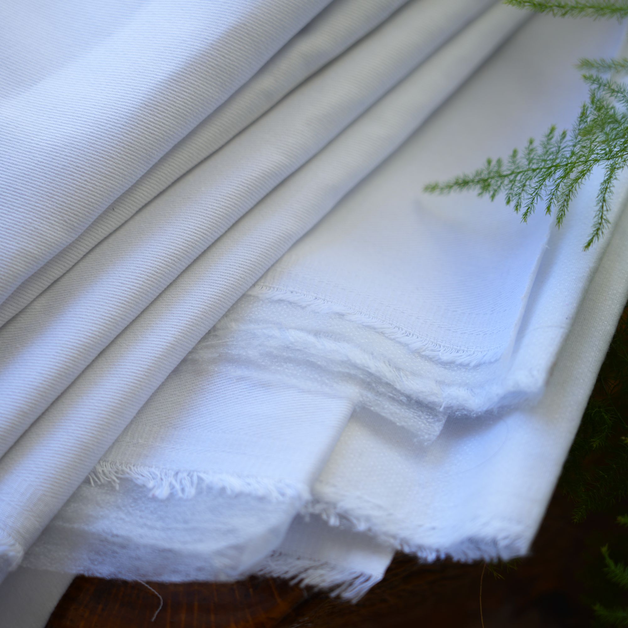 纯棉白色斜纹布·沿口布·鞋面布·马甲布夹蚕丝宽幅1米5布料棉布