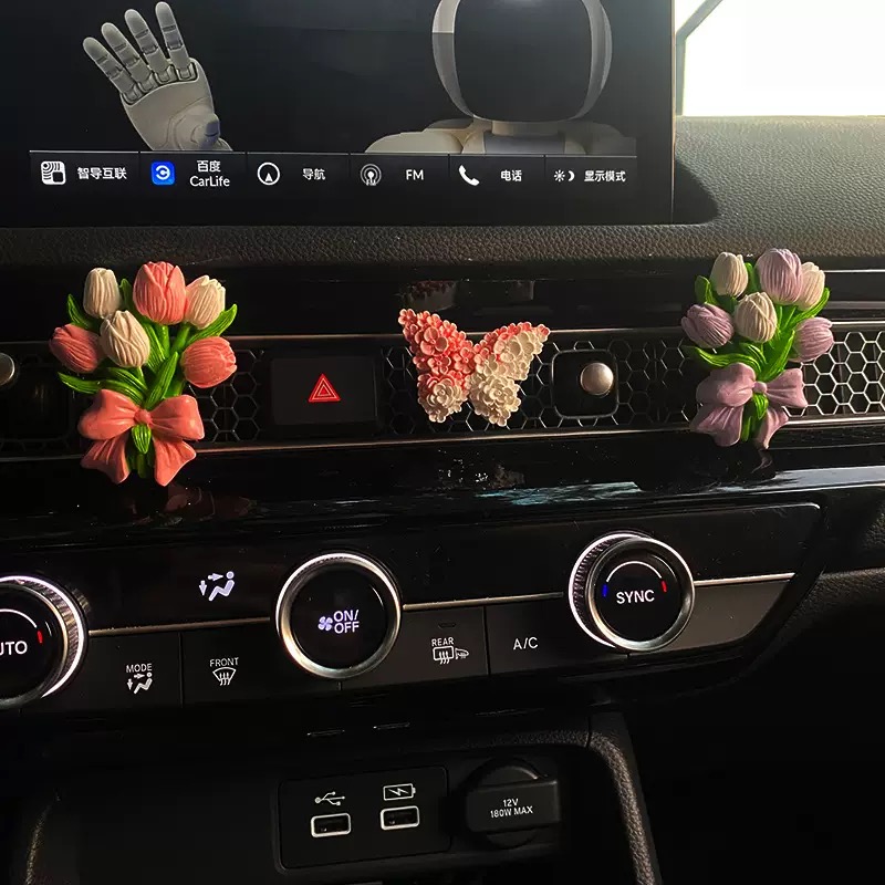 新款郁金香蝴蝶花车载香薰扩香石汽车出风口装饰香氛花朵车内摆件