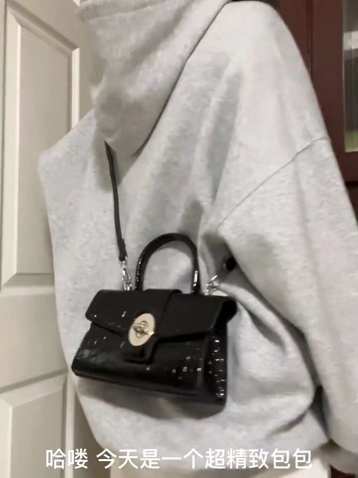 小众设计高级感包包鳄鱼纹小方包时尚百搭单肩斜挎小方包百搭