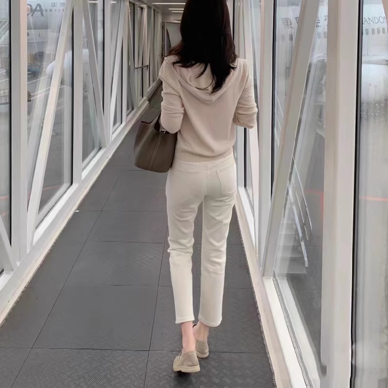 米白色窄版直筒九分烟管牛仔裤女2025春季新款小个子穿搭高腰显瘦