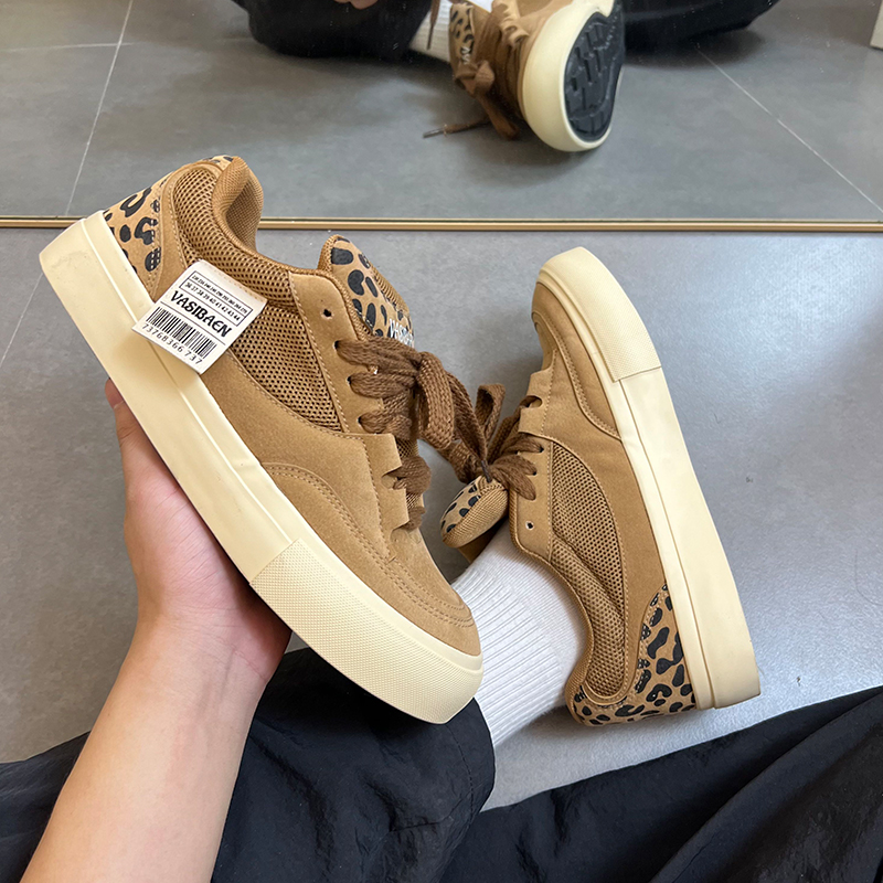 秋季百搭男鞋子低帮男生豹纹休闲板鞋潮款小众学生厚底痞帅面包鞋