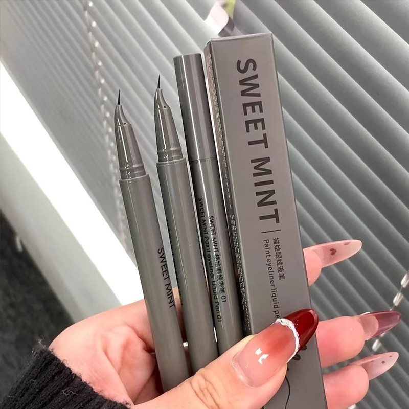 Sweet Mint弯头0.01眼线笔自然顺滑卧蚕下睫持久不易晕染
