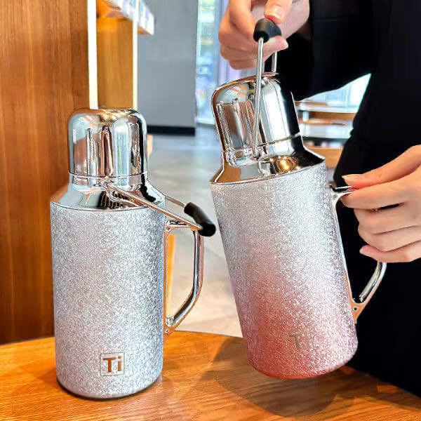 【新疆西藏包邮】高颜值覆钛保温闷茶壶机械显温大容量保温杯水壶