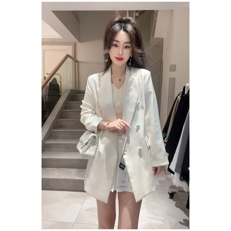 光泽感西装外套女春夏新款高级感小众双排扣休闲西服上衣