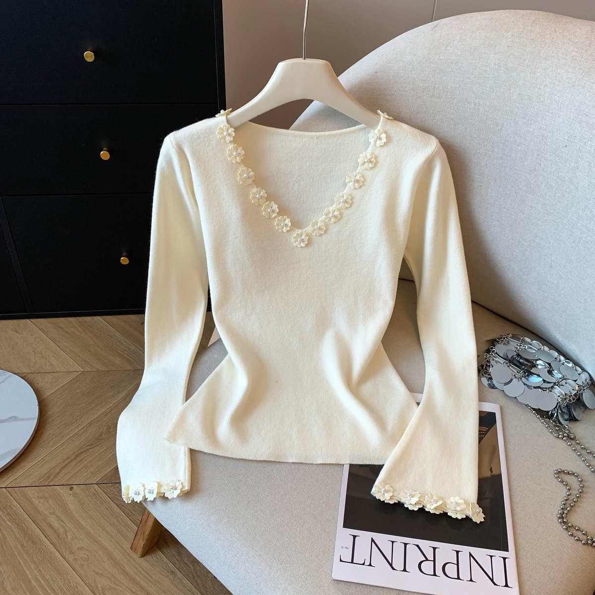 设计感小香风钉花内搭修身显瘦软糯舒适时尚百搭打底针织衫上衣