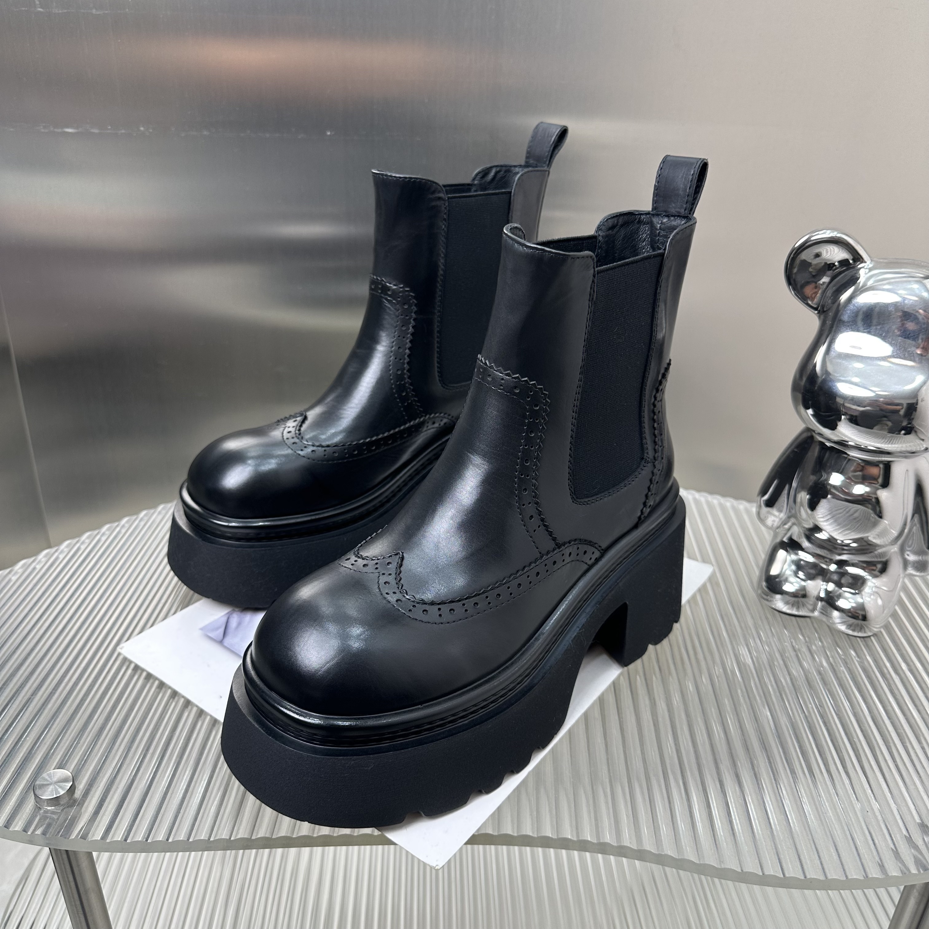 英伦风粗跟切尔西靴女2025秋冬新款真皮增高厚底复古短靴显瘦靴子