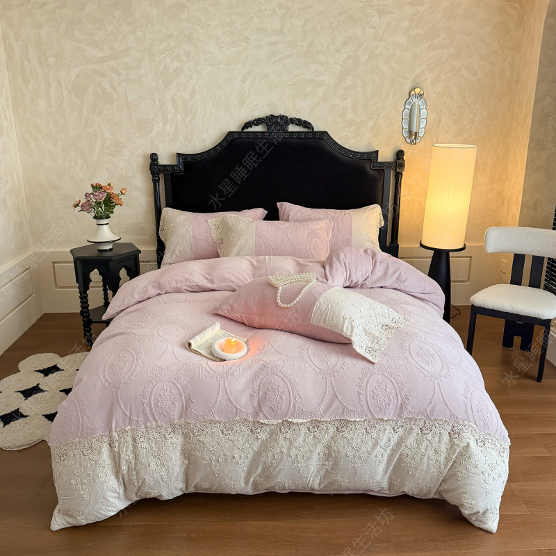 2025秋冬新款加厚雕花绒婴儿绒纯棉花边款四件套秘密花床单磨毛
