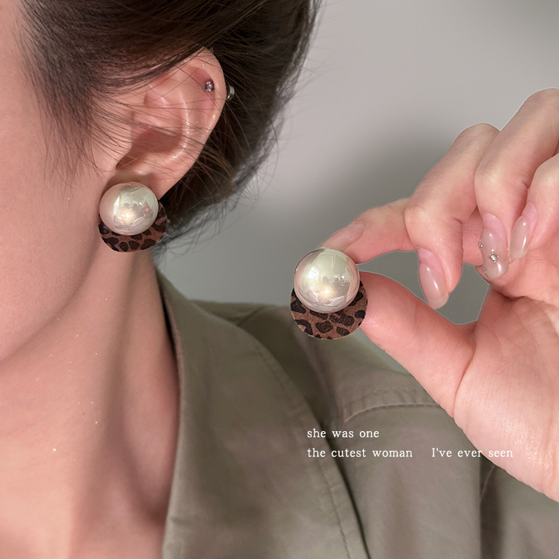 非金属仿珍珠耳饰 豹纹植绒仿珍珠耳钉高级感气质耳坠耳饰品耳环