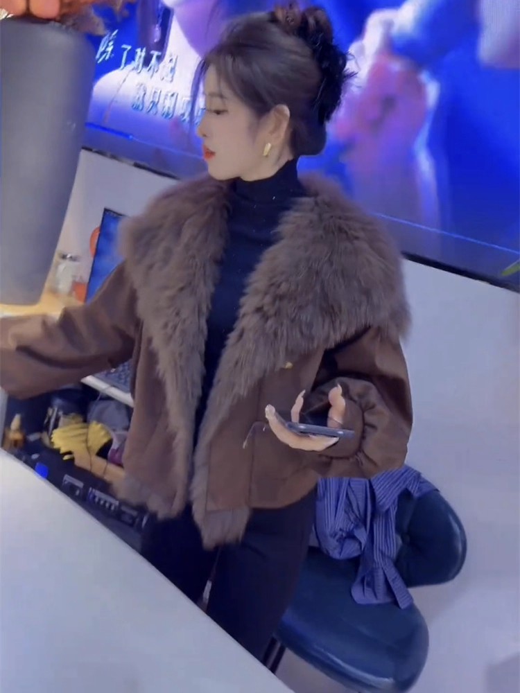 欧货高级感大毛领短款外套女冬季新款时尚加厚派克服保暖减龄棉服