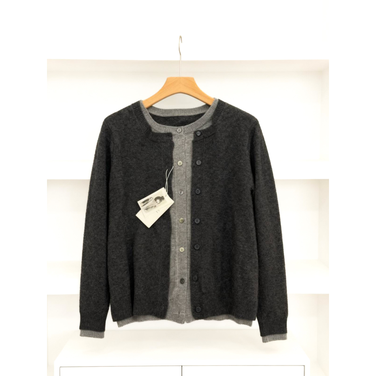 CHAO推荐！质感绝绝子！深灰色圆领针织开衫女新款慵懒宽松外搭毛衣