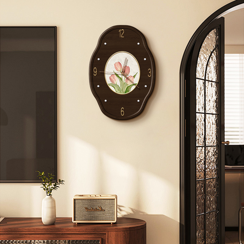 2025新款法式中古郁金香客厅时钟挂墙创意钟表艺术复古挂钟高级感