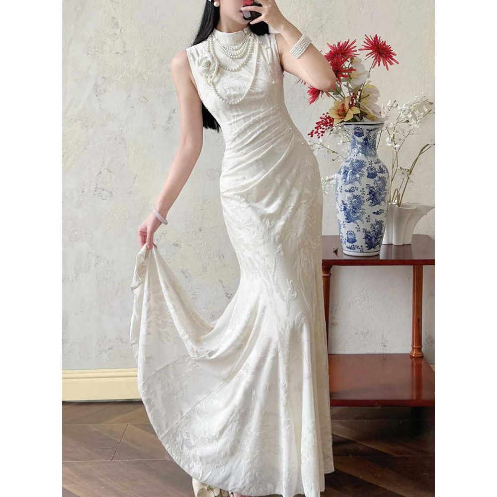 新中式轻婚纱白色复古订婚旗袍年轻款小众高端新娘出阁迎宾礼服裙