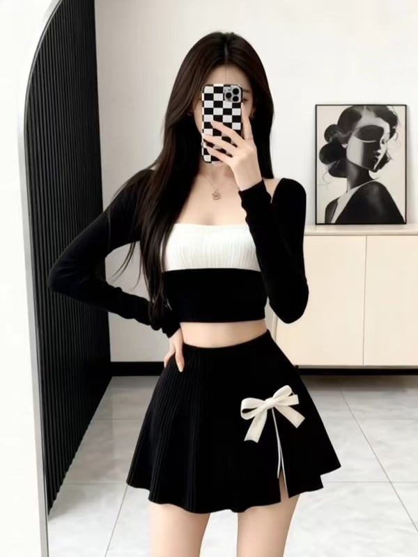 新款时尚少女风撞色方领长袖短款上衣+黑色小众设计半身裙两件套