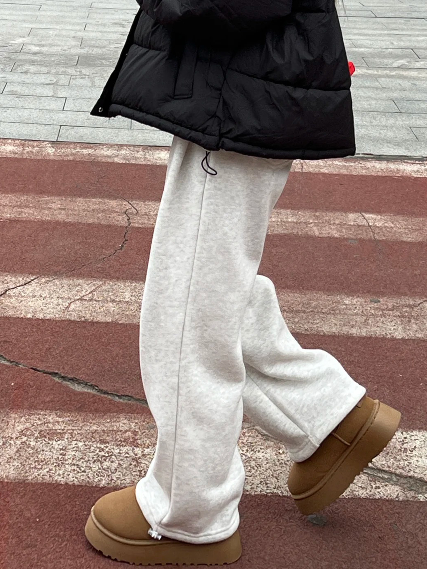 加绒卫裤女2025新款加厚阔腿运动裤小个子胖mm大码显瘦直筒休闲裤