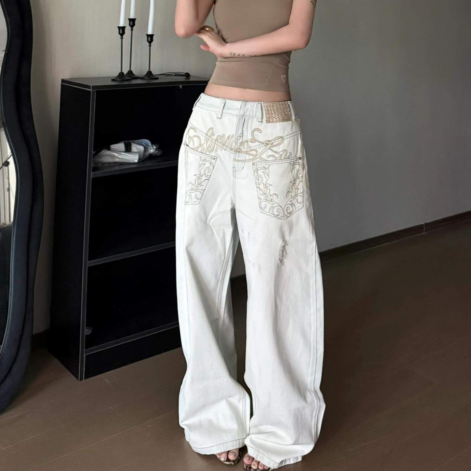 美式复古浅色刺绣弯刀牛仔裤女秋季低腰宽松直筒阔腿拖地镰刀裤子