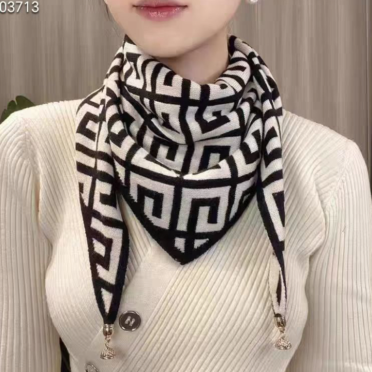 针织磁吸扣三角围巾  冬季女韩版百搭保暖护颈洋气围脖