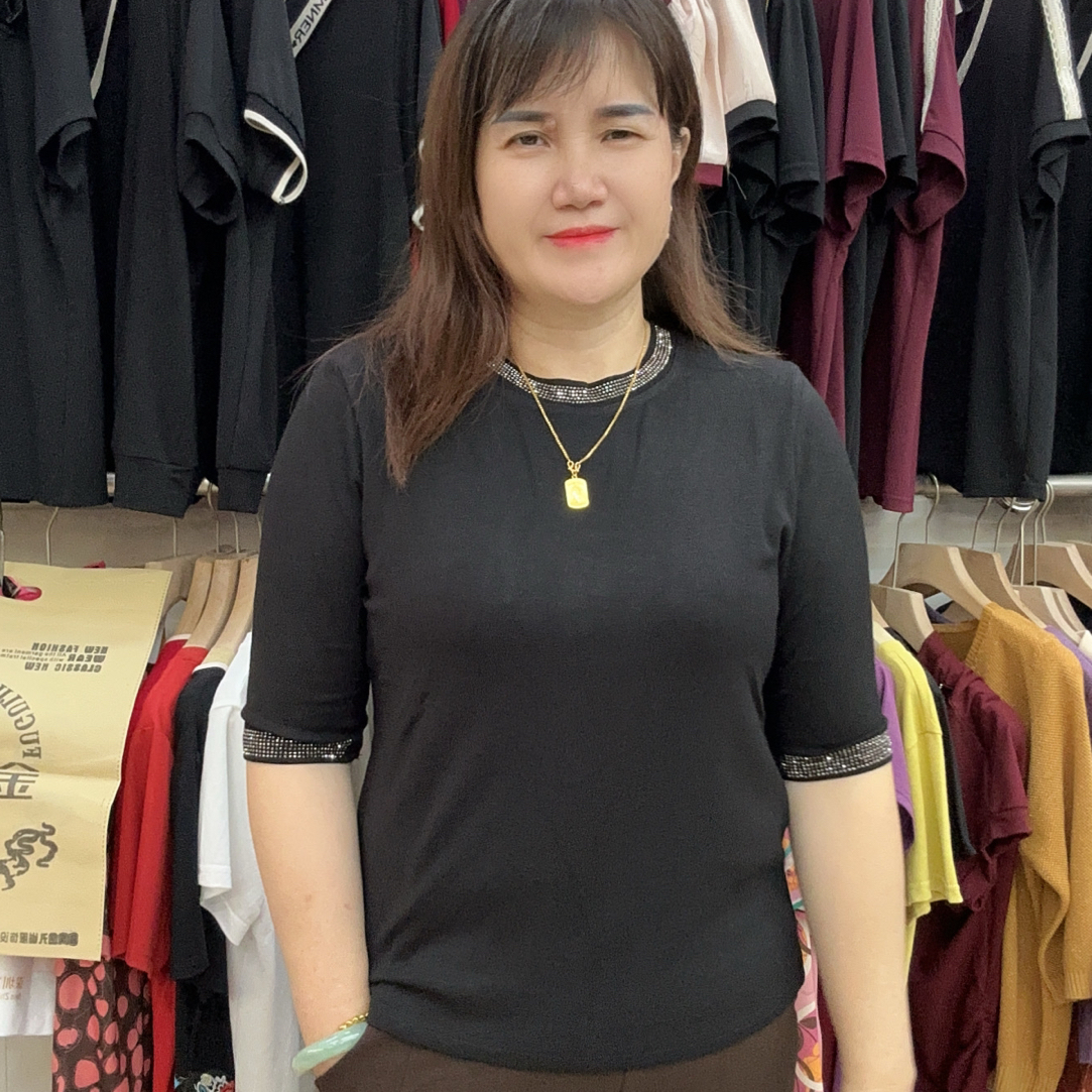休闲T恤女常规中袖圆领烫钻休闲风显瘦36328