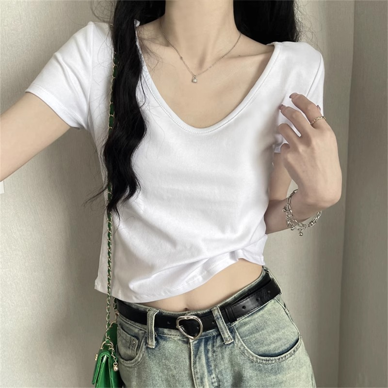 芯娇晴白色V领短袖t恤女夏季2025新款大领口黑色修身短款u领上衣