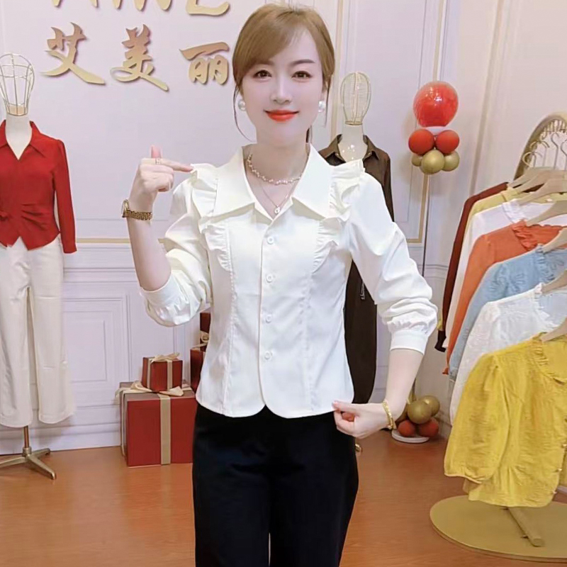 慵懒风时尚纯色长袖衬衫女2025年秋冬新款单排扣花边翻领显瘦上衣