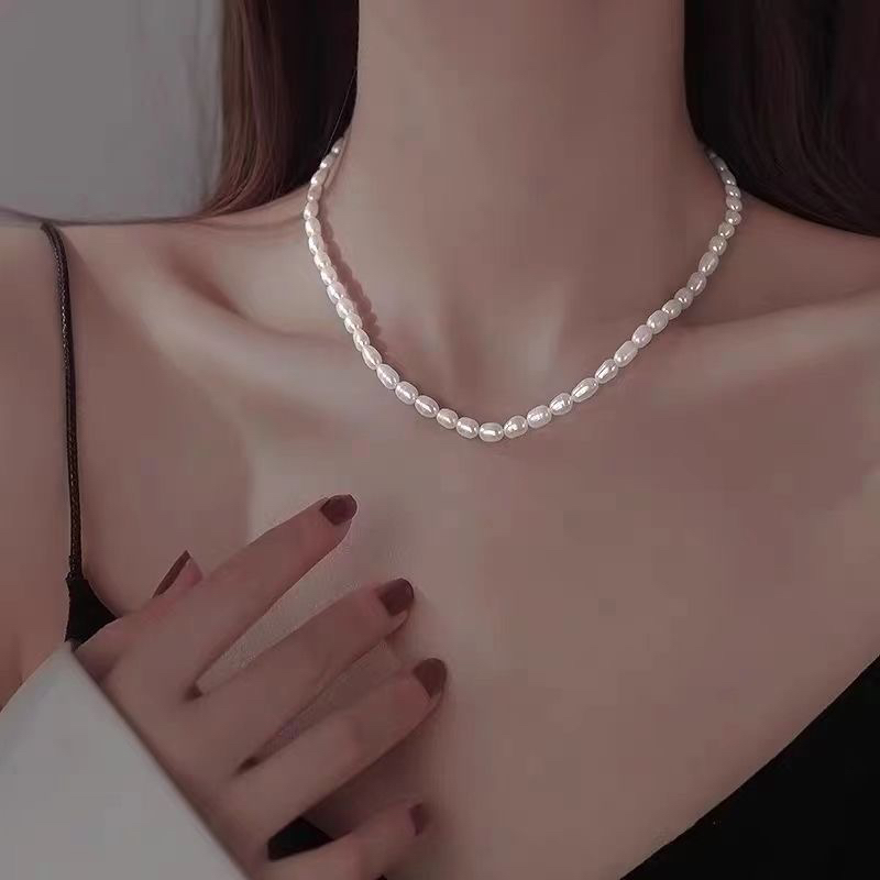 椭圆珍珠项链非金属珍珠女2025新款ins高级小米珠锁骨链不掉色链