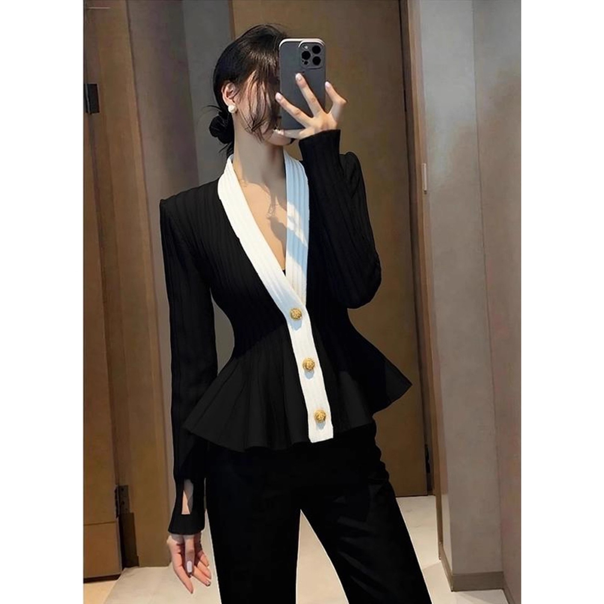 秋冬韩系chic氛围感上衣穿搭轻熟气质温柔慵懒松弛感黑色针织开衫