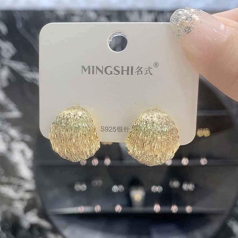 铜合金耳饰 时尚OL风复古高级小众燕盏C圈耳钉（高版）