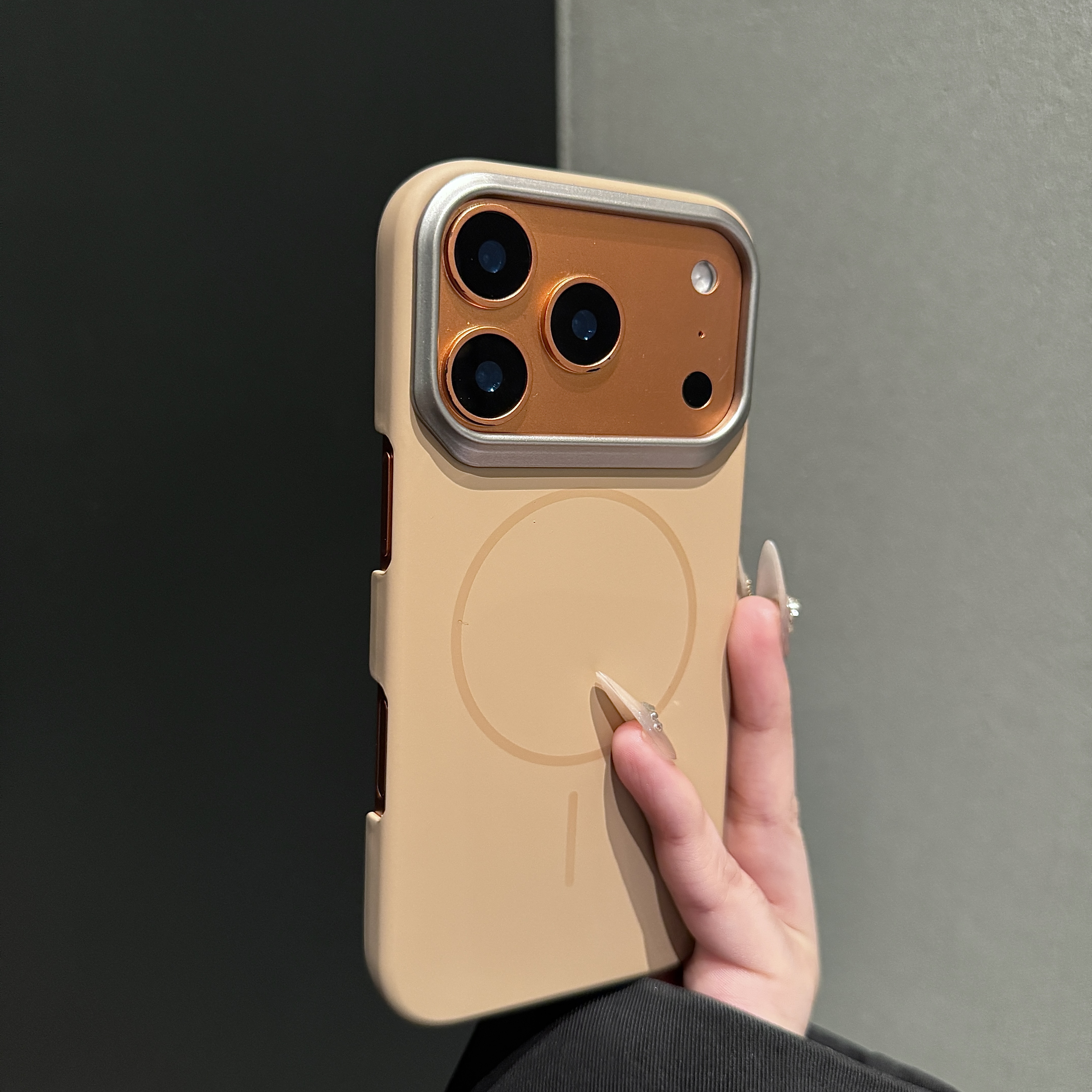 新款适用于苹果17promax手机壳磨砂肤感极简细圈磁吸iPhone16Pro