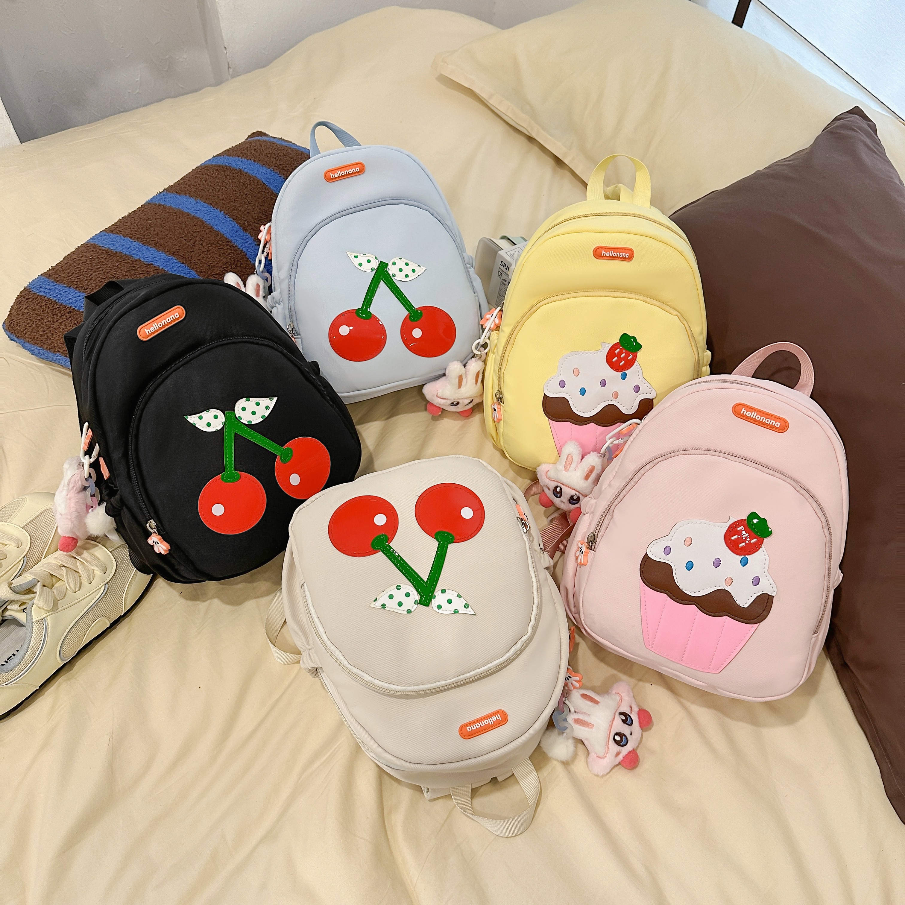 幼儿园背包卡通书包可爱图案防走失包护脊减负轻便学生双肩背包