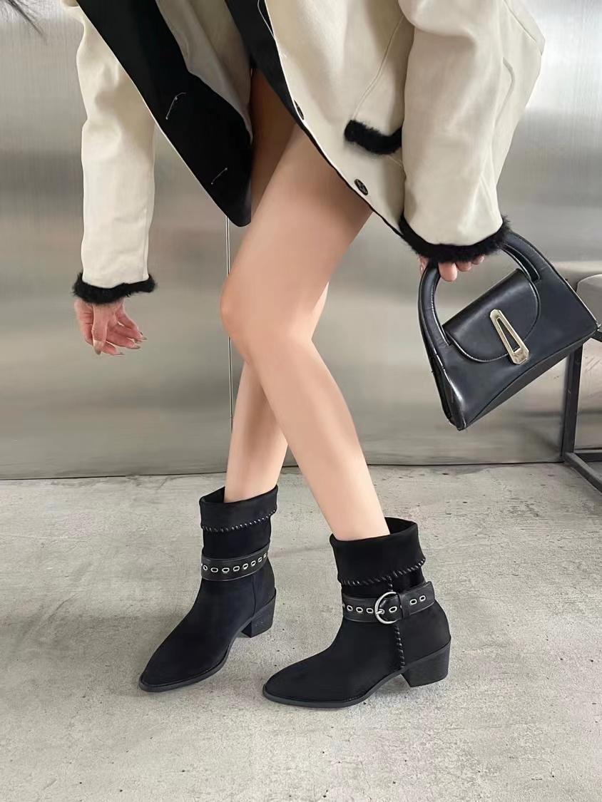 磨砂皮短靴女粗跟尖头踝靴法式复古皮带扣拼接中跟马丁靴360-26