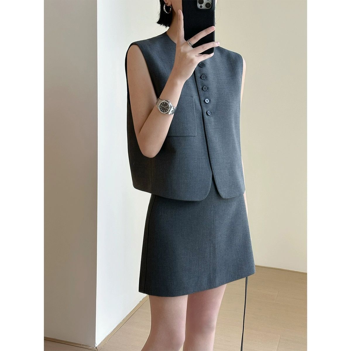 高品质立体裁剪简约休闲H型西装排扣马甲背心短款百搭A字半裙套装