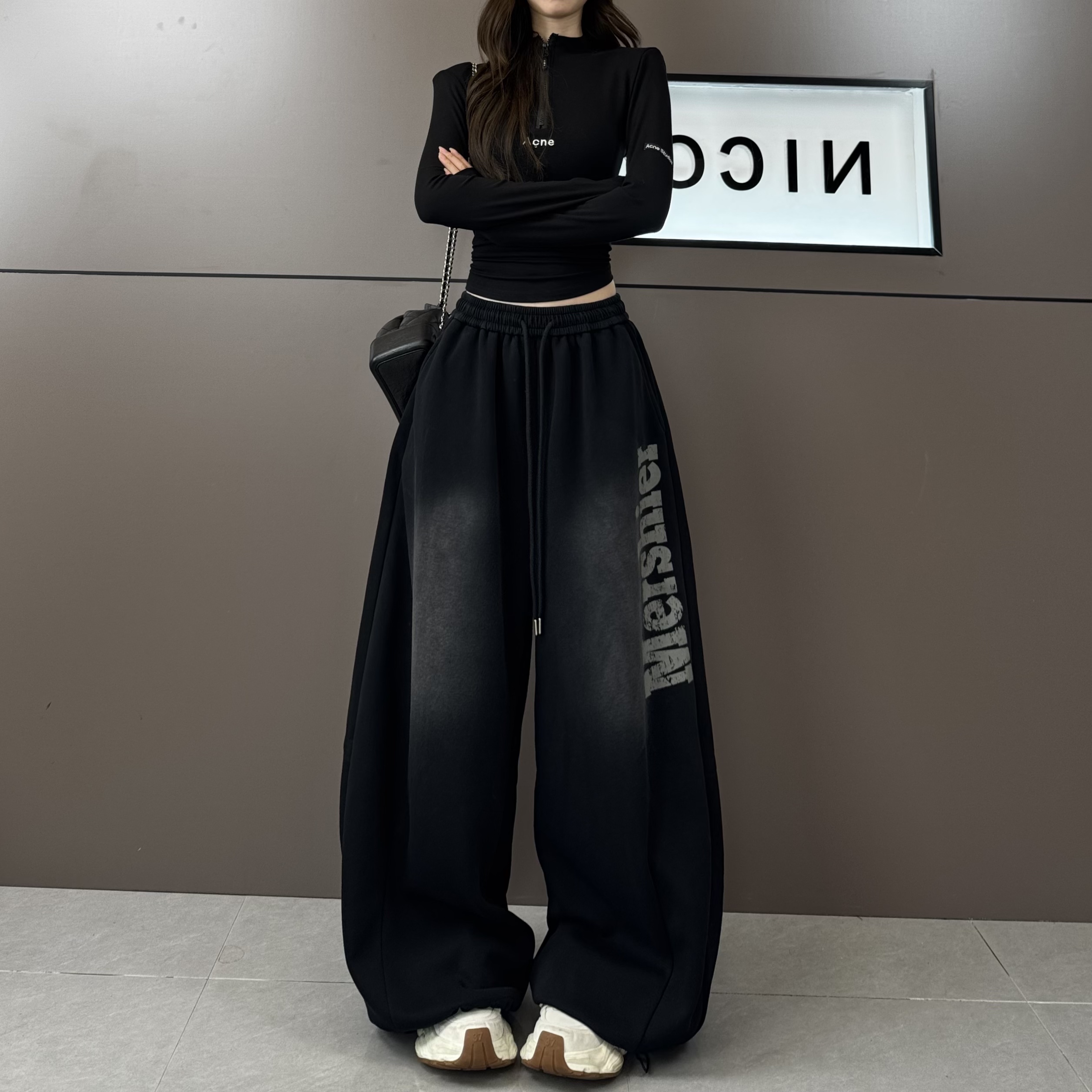 2025年复古洗水男女同款重工字母印花阔腿休闲裤7888