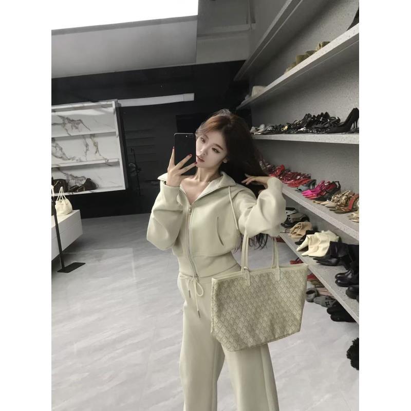 *尹千金*【3:7法则】韩系简约连帽卫衣女休闲阔腿裤两件套Z257205