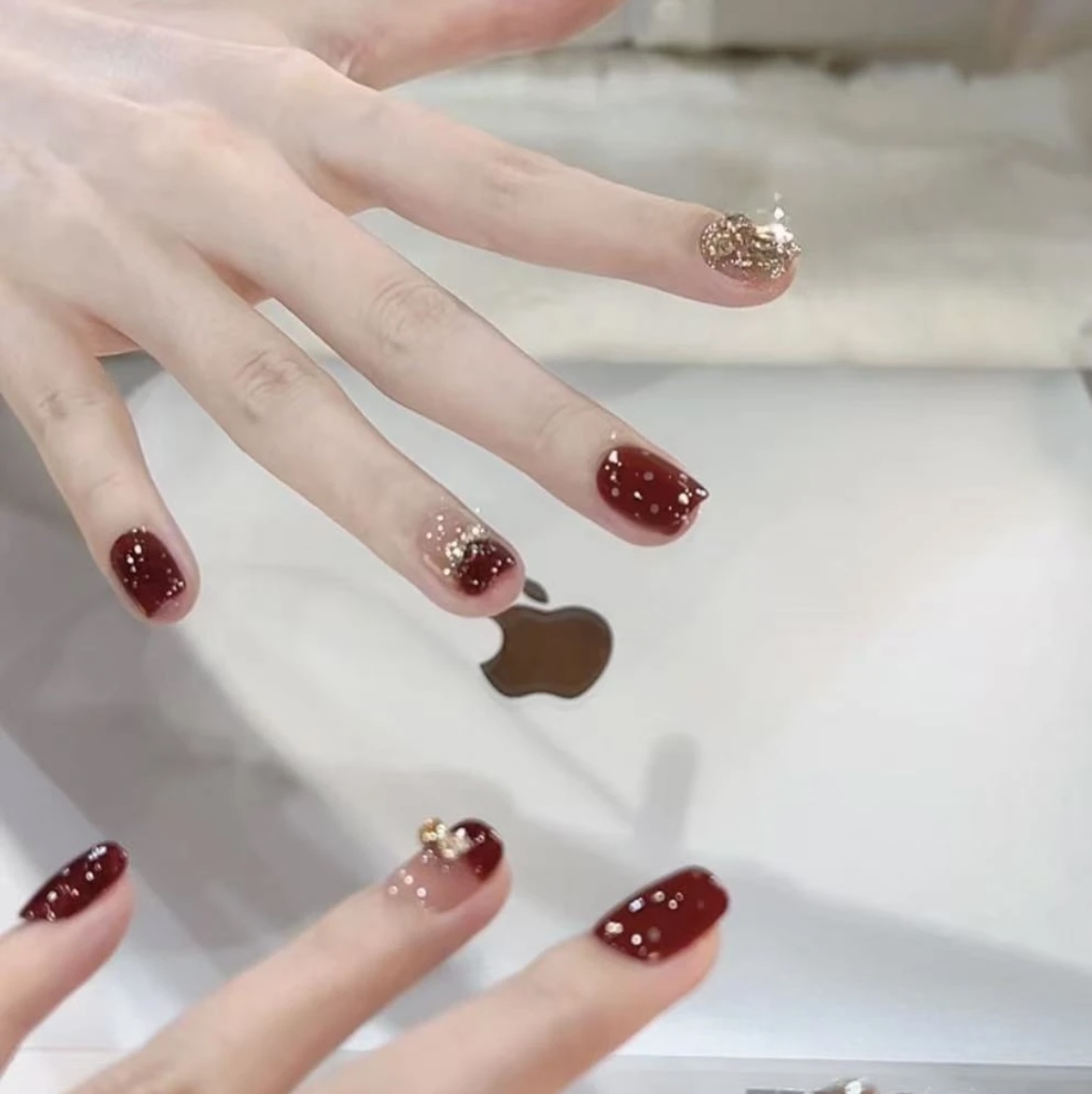 【怦然心动】高品质车厘子红蝴蝶结钻碎钻法式贵气显白纯手工穿戴甲