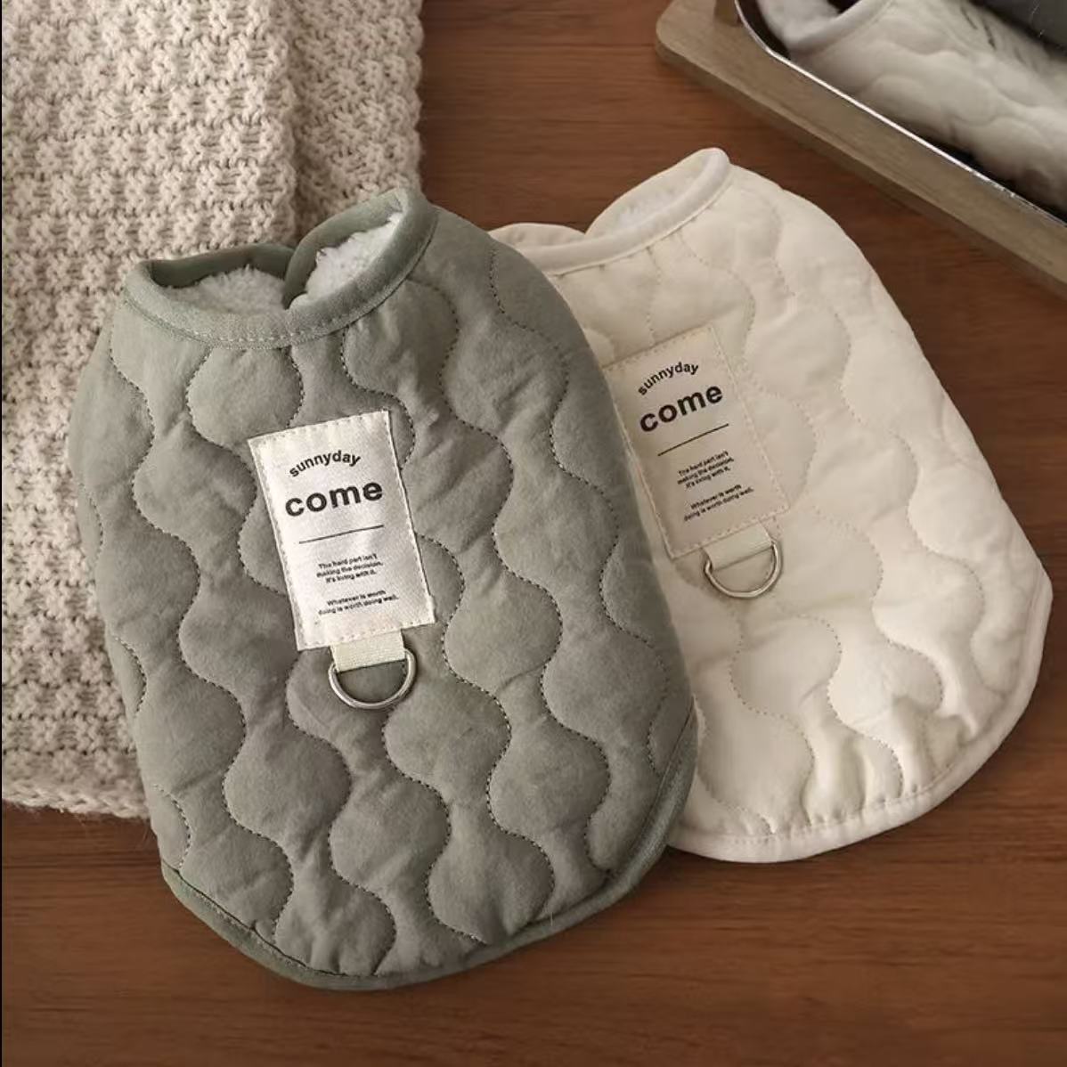 秋冬款加厚宠物马甲加绒宠物衣服狗狗猫咪保暖棉衣背心比熊可牵引