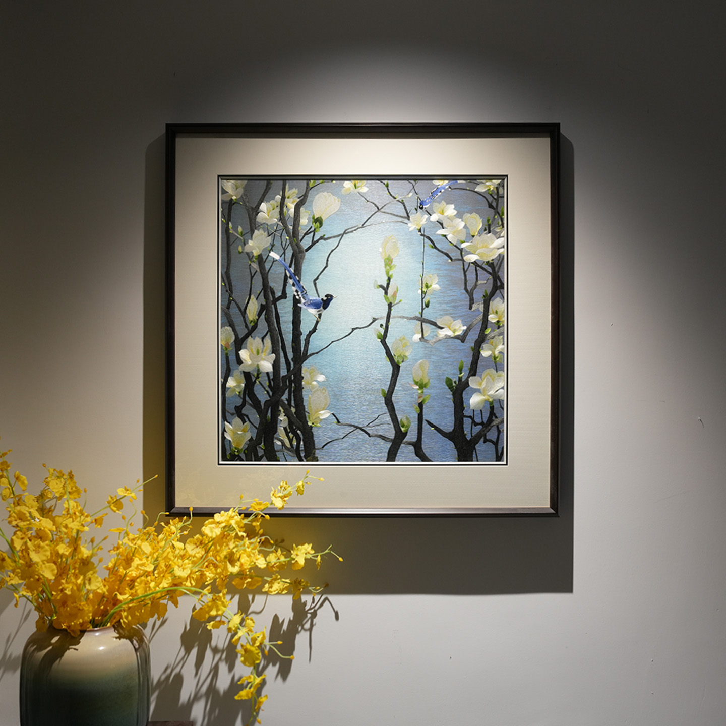 新中式玉兰花鸟手工苏绣挂画书房卧室客厅玄关高端非遗刺绣装饰画