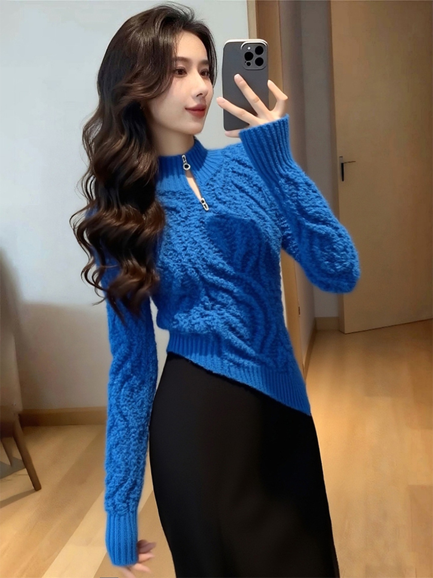 秋天巨好看的气质女士上衣慵懒高级感复古轻熟风蓝色针织衫毛衣女