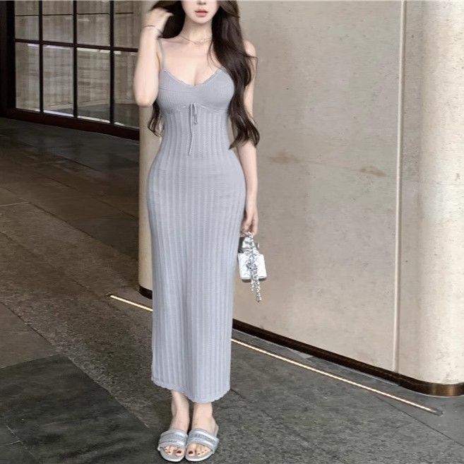 粉色纯欲风花边V领吊带连衣裙女夏季性感收腰包臀针织裙长裙