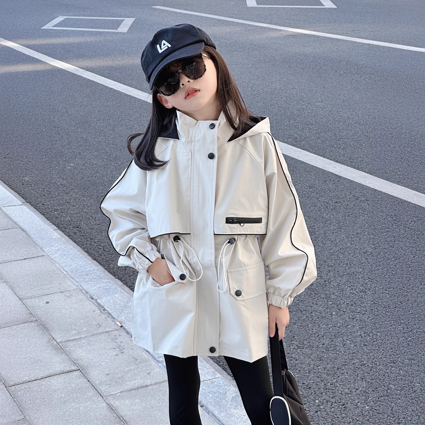 女童冲锋衣外套秋2025新款女孩秋装韩系穿搭上衣儿童秋季洋气风衣