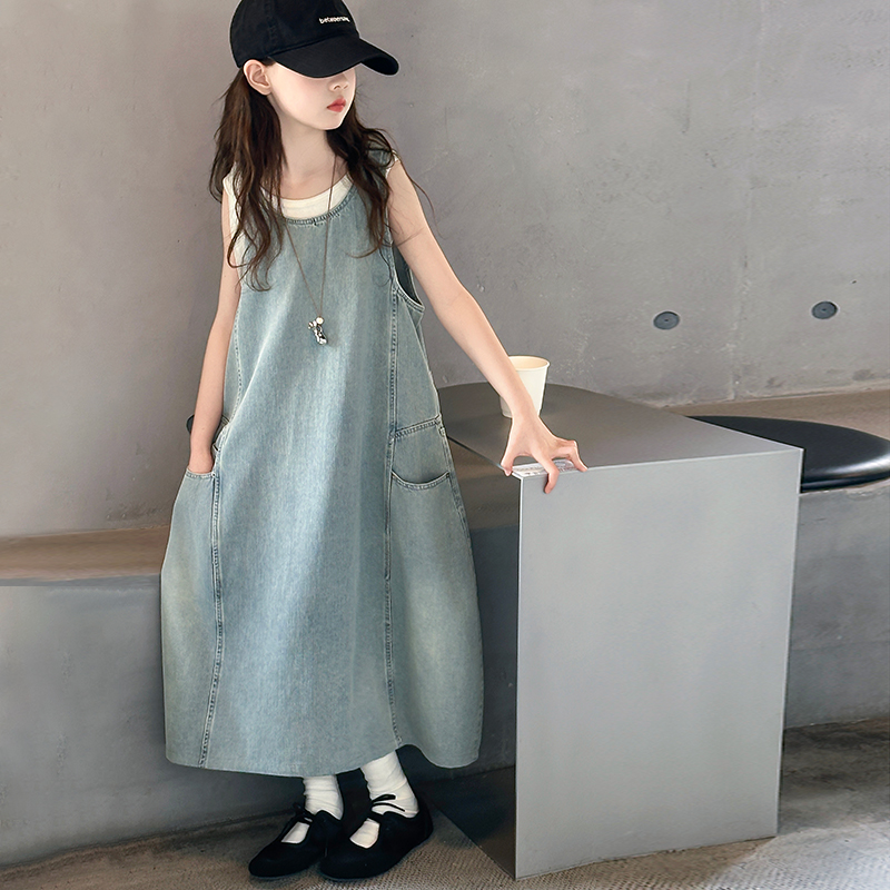 女童连衣裙夏季无袖牛仔背心长裙6-12岁洋气时尚大童宽松15岁裙子