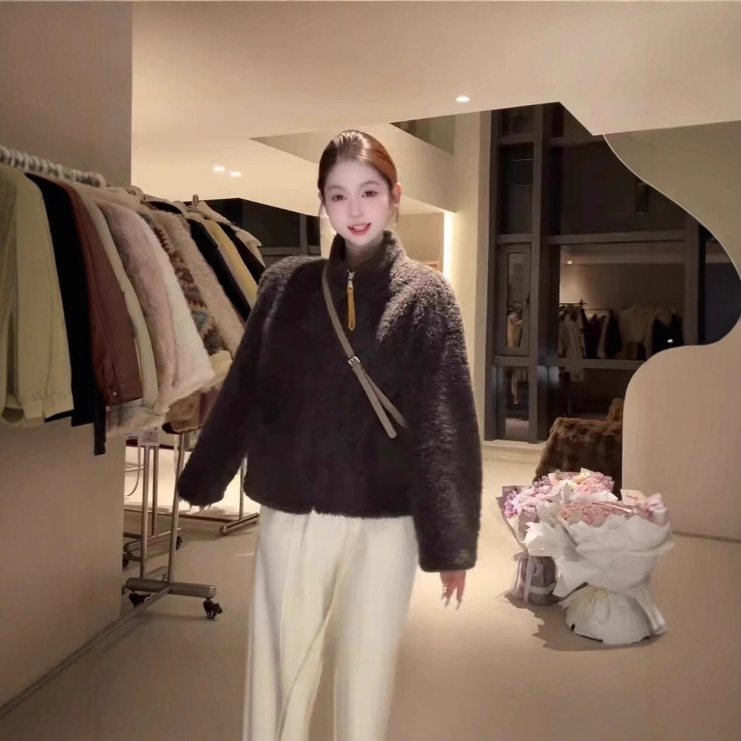 立领短款皮毛一体外套女2025冬季新款小个子加厚保暖羊羔毛绒上衣