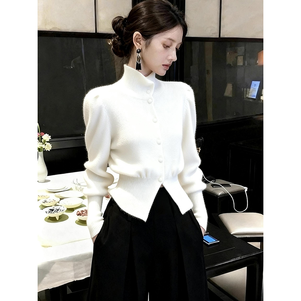 白色针织衫女秋冬内搭巨好看高端轻熟气质法式小香风掐腰高领毛衣