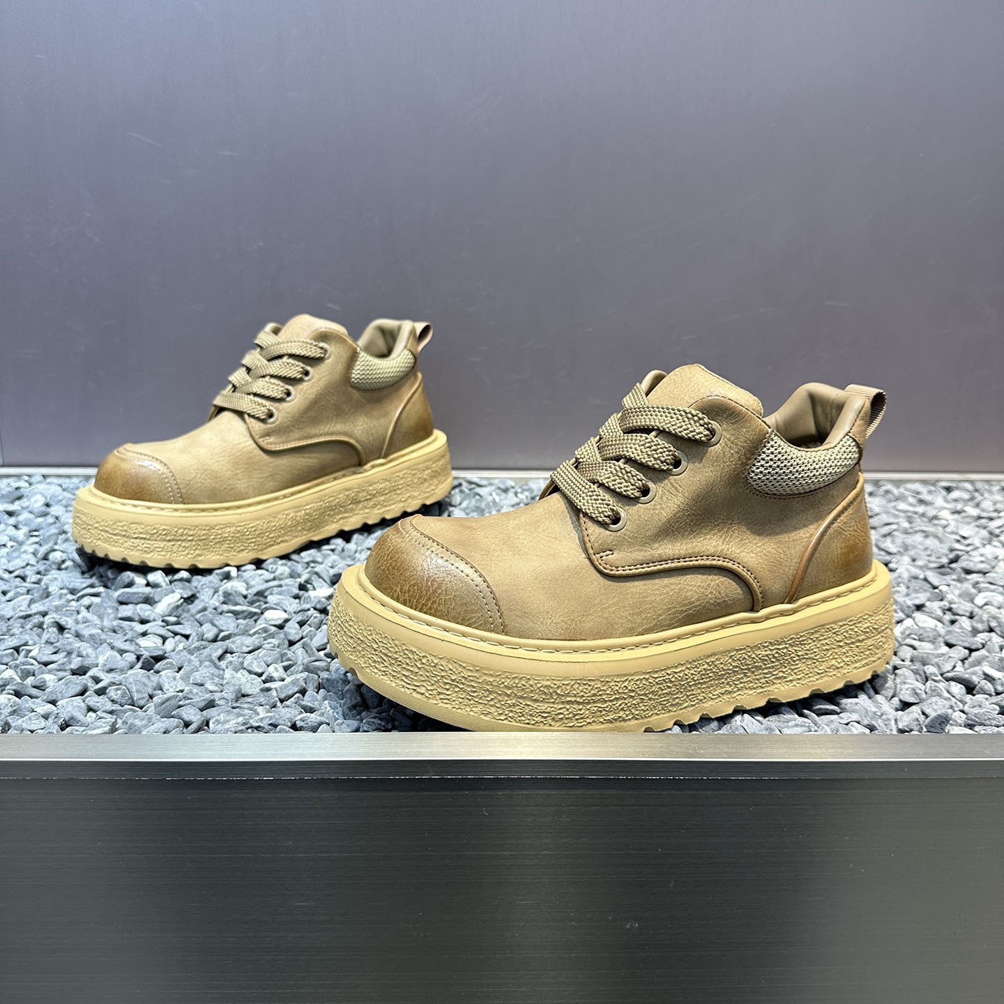 冬款马丁靴男加绒保暖高帮系带休闲鞋男百搭厚底增高大靴男潮鞋