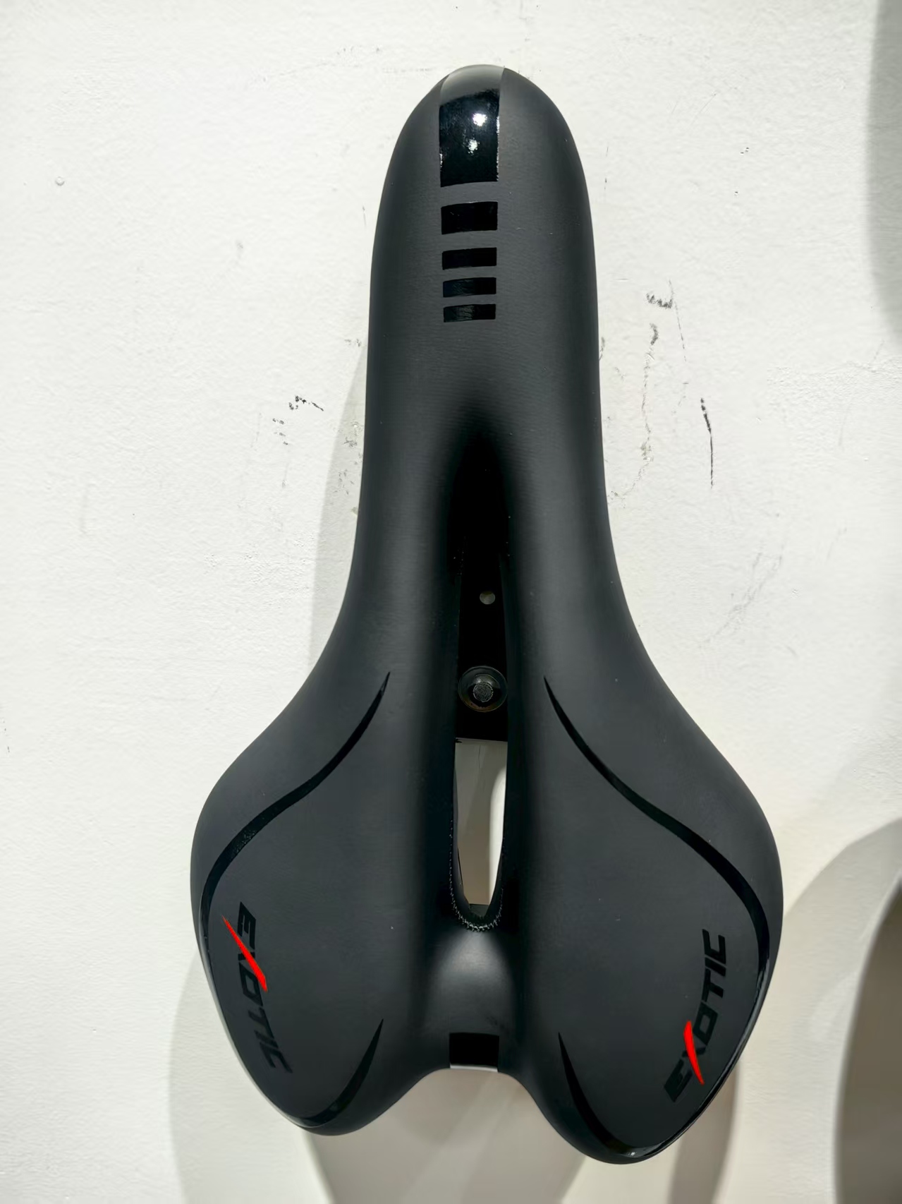 超舒适中空乳胶款自行车坐垫066