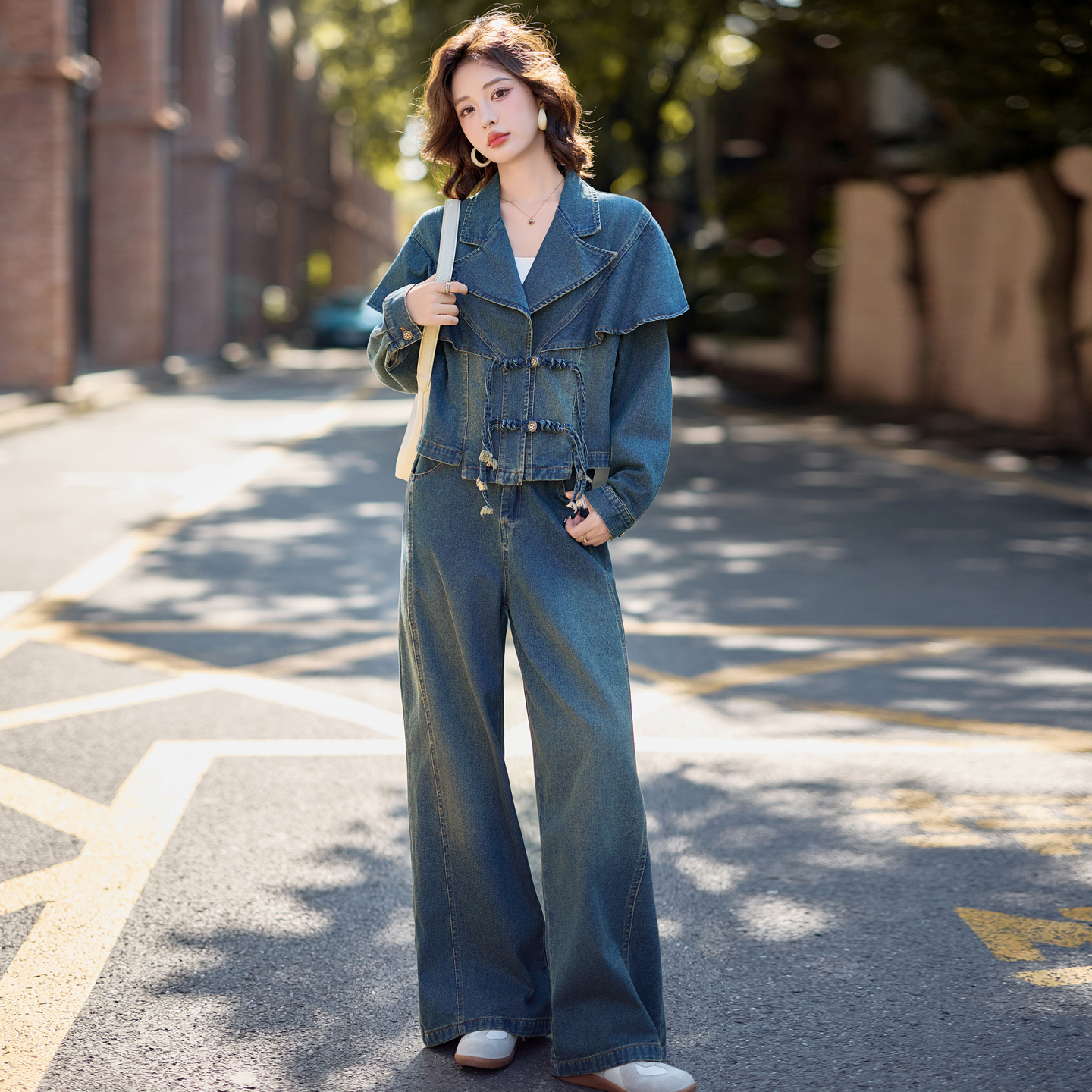 牛仔套装女2025秋季新款超火穿搭时尚休闲短外套高腰阔腿裤两件套